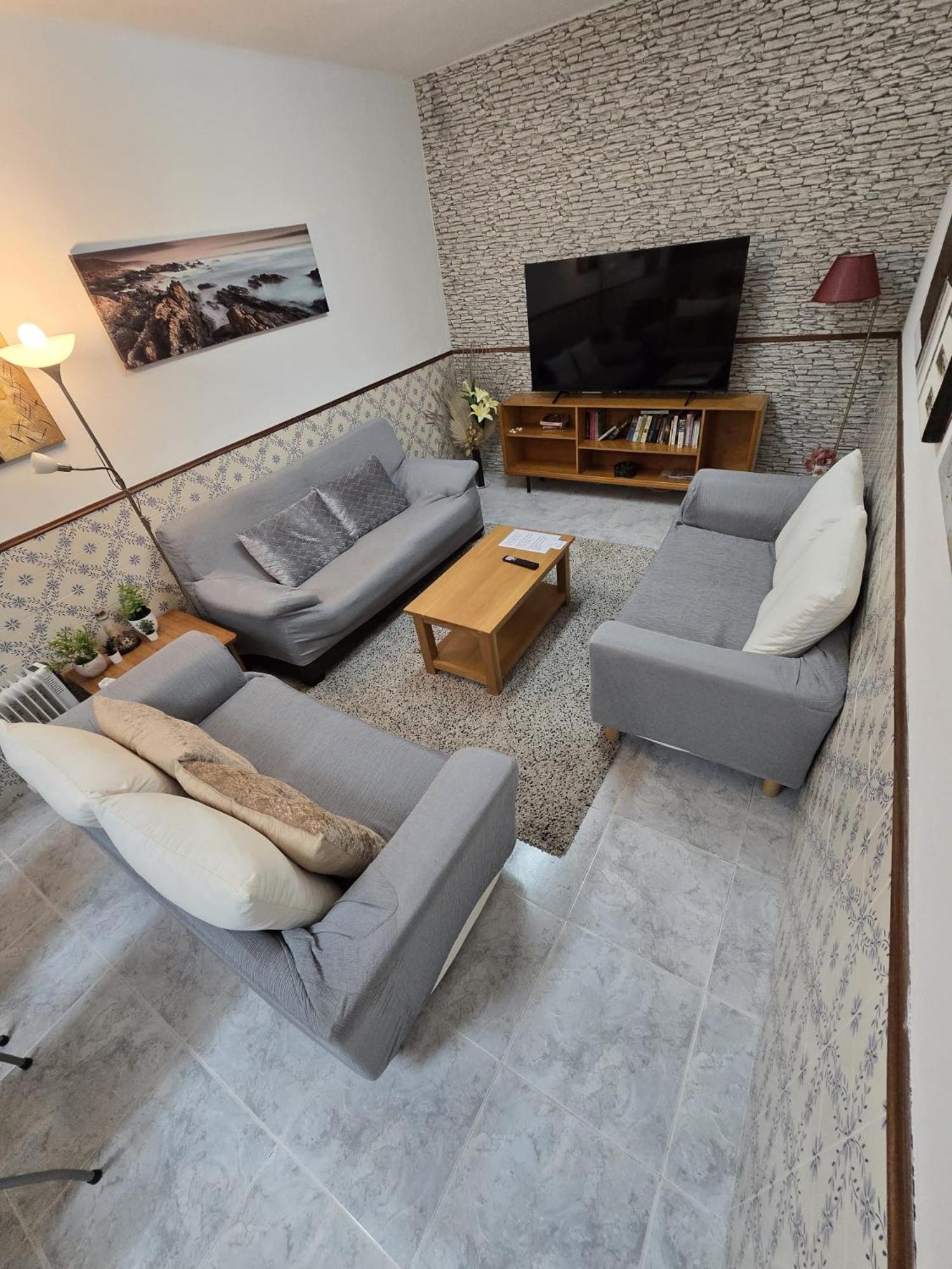 بيت شباب Sunny House لاغوس المظهر الخارجي الصورة